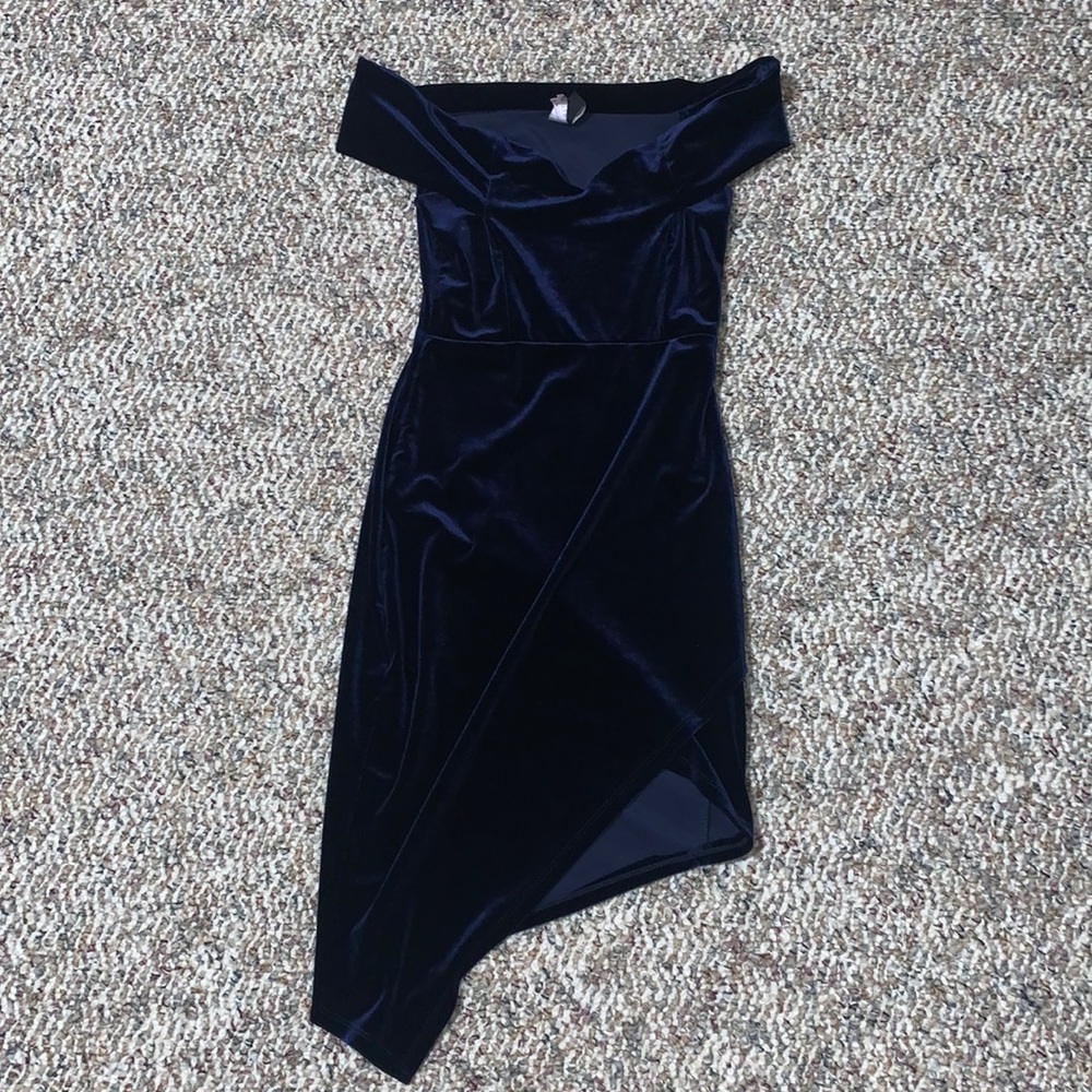 Velvet navy blue slit dress
